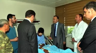 Karakol Saldırısında Yaralanan Askerlere 'Geçmiş Olsun' Ziyareti