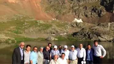 Vali Köy Ziyaretleri Devam Ediyor