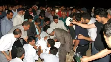 İzmir'de Ölen 3 İşçi Erciş'te Toprağa Verildi