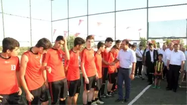 Karaköprü Kırsalına Sentetik Çim Saha