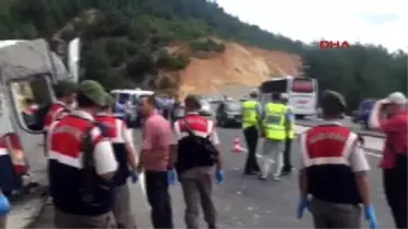 Balıkesir Havran'da Suriyeli'lerin Minibüsü Devrildi: 9 Ölü, 31 Yaralı