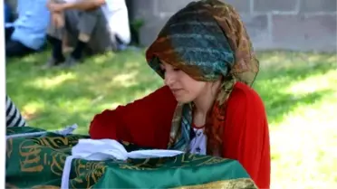 Annenin 5 Aylık Oğluna Son Dokunuşu