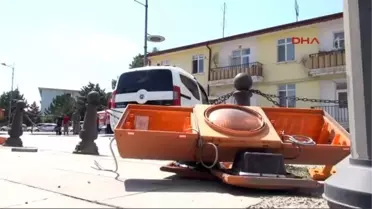 Sivas'ta Hafif Ticari Araç Takla Attı: 1 Ölü, 1 Yaralı