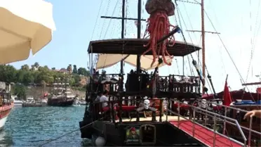 Tur Teknesi Sahipleri Tek Fiyat İstiyor