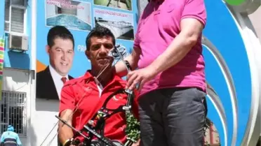 Engelli Sporcuya Sandalye Desteği
