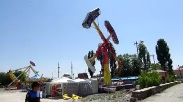 Karslı Çocukların 'Güvenli' Lunapark Keyfi