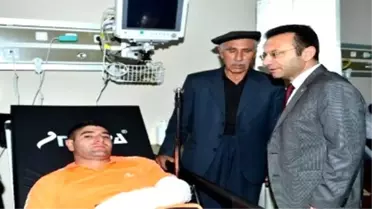 Vali Aksoy, Yaralı Korucu ve Askerleri Ziyaret Etti