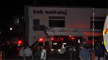 İzmir'de Ambalaj Fabrikasında Yangın: 1 Yaralı