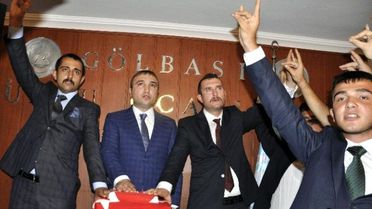 Gölbaşı Ülkü Ocağında Devir Teslim