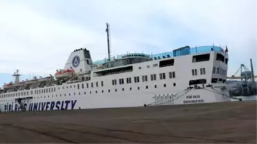 Piri Reis Üniversitesi Gemisi Ereğli'ye Geldi
