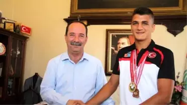 Edirne Belediyesi Geleceğin Başpehlivanlarını Yetiştiriyor