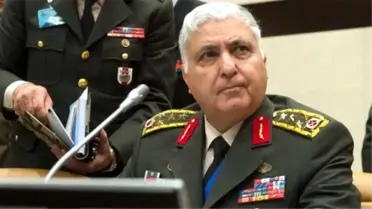 Özel, Komutayı 10 Gün Önce Orgeneral Akar'a Devrediyor