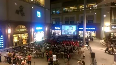 Forum Mersin'de Açık Havada Sinema Keyfi Devam Ediyor