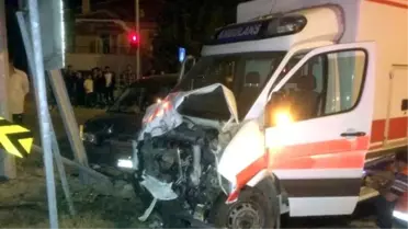 Kelkit'te Kaza Yerine Giden Ambulans Kaza Yaptı: 3 Yaralı