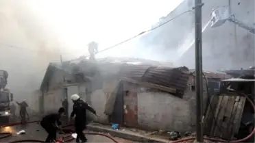 Beyoğlu'nda İmalathanede Çıkan Yangın Korkuttu