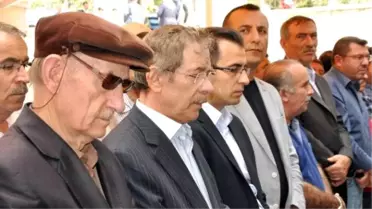 Abdullatif Şener'in Kardeşi Son Yolculuğuna Uğurlandı