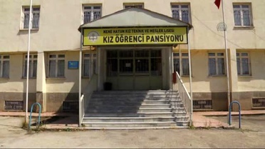 Belediye, Kız Öğrenci Yurdunun Boşaltılmasını İstedi
