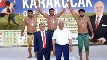 Erdemli'deki Güreşler Kıran Kırana Geçti