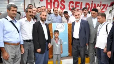 Muş'tan İlk Hac Kafilesi Kutsal Topraklara Uğurlandı