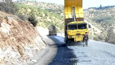 4 Mahallenin 8 Km'lik Yolu Asfaltlanıyor