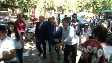 Bursa Sağlık Bakanı Müezzinoğlu Cumalıkızık Köyü'nü Gezdi