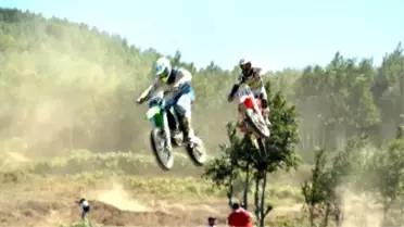 Adventurers Watch Motocross Fest With Bathed Breath İn Turkey's Kartepe