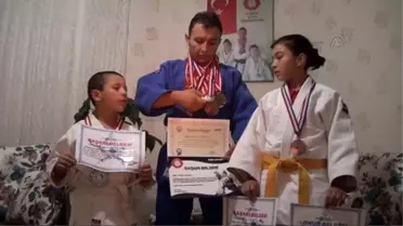 Dünya Şampiyonasına Parkta Hazırlanıyor