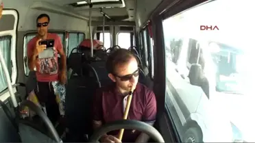 Görme Engelli Müzisyen Gökyüzünde Kaval ve Ney Çaldı