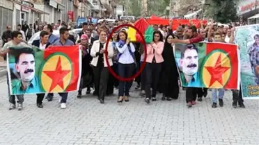 HDP'li Vekil PKK'lı Tabutunu Omuzladı