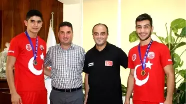 Ataşbak: 'Dünya Şampiyonasına Dereceye Giren Sporcularla Gurur Duyuyoruz'