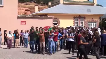 Saldırıda Hayatını Kaybeden Ayten Günhan'ın Cenazesi, Toprağa Verildi