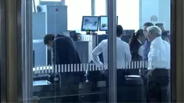 Hdp Eş Genel Başkanı Demirtaş Türkiye'ye Dönüyor