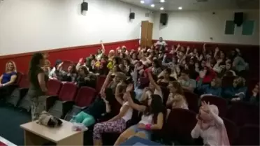 Edirne'de Gençlere Bağımlılık Yapıcı Maddelerle Mücadele Semineri Verildi