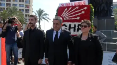 CHP'nin Kuruluş Yıldönümü, İzmir'de Atatürk Anıtı Önünde Kutlandı