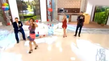 Asena'nın Canlı Yayındaki Dansı Olay Yarattı!