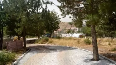Çelikhan Şehir Mezarlığı Bayrama Hazır