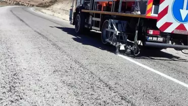 Hekimhan İlçesi Grup Yollarında Yol Çizme Çalışmaları Yapıldı