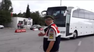 Jandarmanın Sığınmacı Nöbeti Devam Ediyor