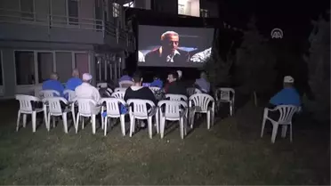 Huzurevi Sakinlerinin 'Yazlık Sinema' Keyfi