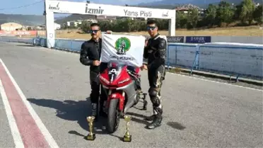 Ödemişli 2 Kardeşten Tek Motosikletle Çifte Kupa Gururu