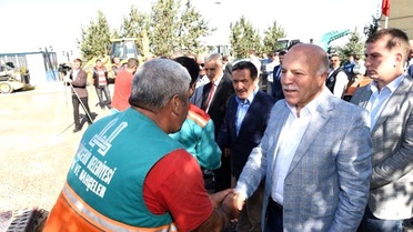 Sekmen: 'Erzurum'da Hizmette Devrim Yapıyoruz'