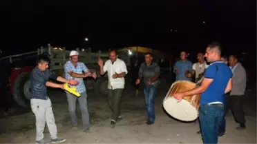 Davullu-zurnalı Kurban Kutlaması
