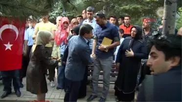Davutoğlu, Baba Ocağını Ziyaret Etti