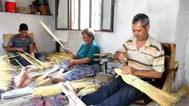 Ot Süpürgesi Üreticileri Teknolojiye Direniyor