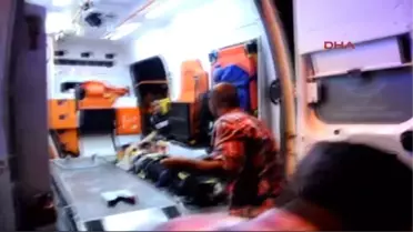 Gaziantep Otomobil Motosiklet ve Yayaya Çarptı: 3 Yaralı