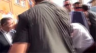AK Parti Sakarya Milletvekili Mustafa İsen'in Annesi Toprağa Verildi