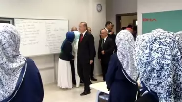 Cumhurbaşkanı Erdoğan, Kızlarının Mezun Olduğu Okulu Gezdi