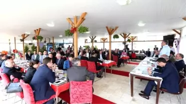 Başkan Toçoğlu, Kocaali'de Muhtarlarla Bir Araya Geldi