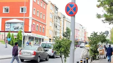 Dolandırıcılar Sahte Park Yasağı Tabelasıyla Vurgun Yapıyor
