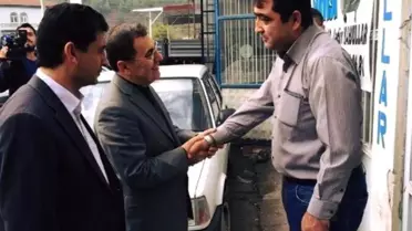 MHP Adayları Kapı Kapı Geziyor